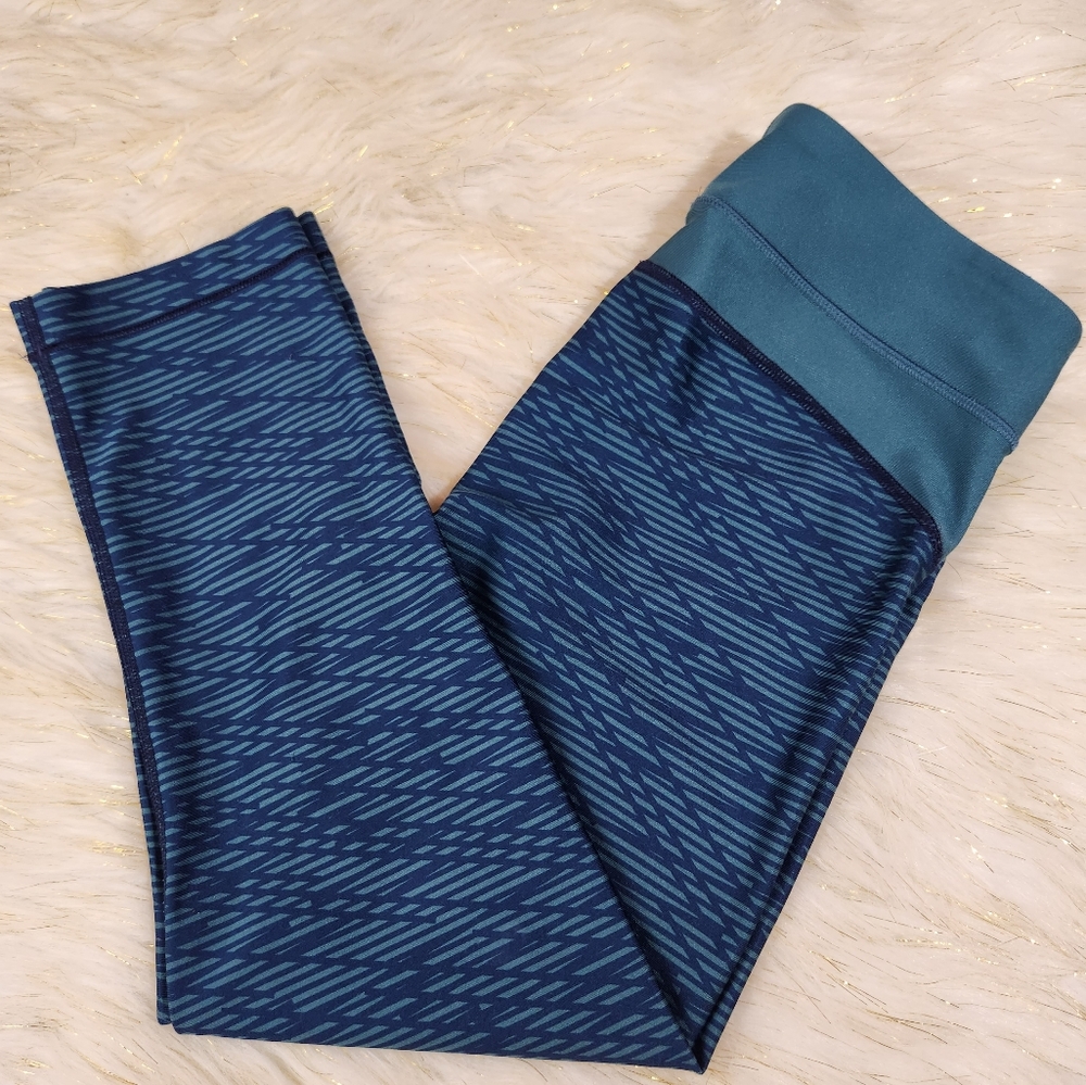 Under Armour Heat Gear Compression Blue Cropped Leggings